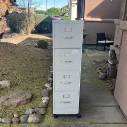 File Cabinet - 4 Drawer Letter Size