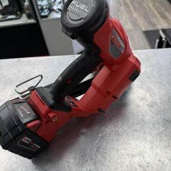 Milwaukee #2839-20- M18 Fuel Brushless 15* Finish Nailer With 1 XR5.0 Battery Only