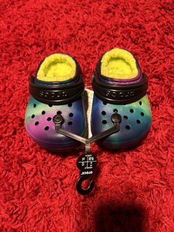 kid crocs with fur 