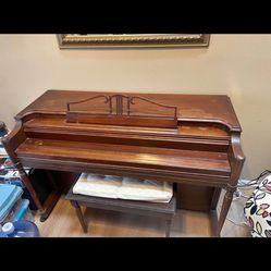 Hobart. M Cable Piano 