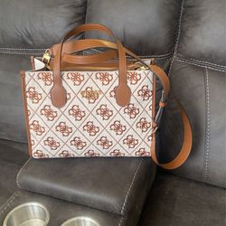 Guess Cross Body/ Tote