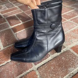 Women’s Leather Boots