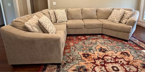 Ashley Furniture Brogan Bay Sectional