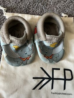 Dumbo Freshly Picked Mocs