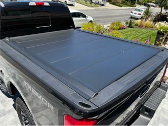 Paragon Retractable Ford F-250 Tonneau Cover