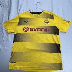Puma Christian Pulisic Jersey #22 Medium Yellow 2017Borussia Dortmund Jersey
