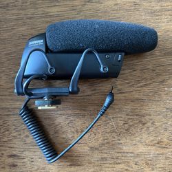 Shure VP83 LensHopper Camera-Mount Condenser Shotgun Microphone