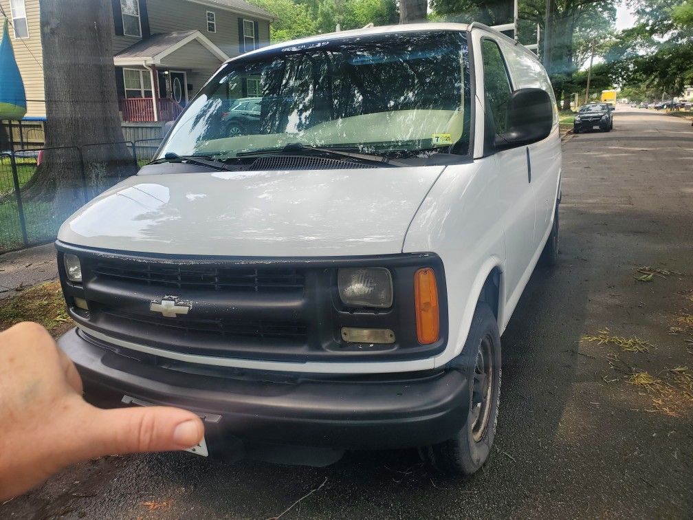 2002 Chevrolet Express Cargo