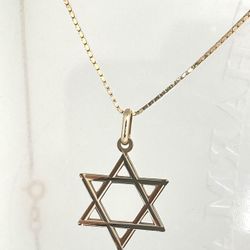 14k Gold Star Of David With Box Chain