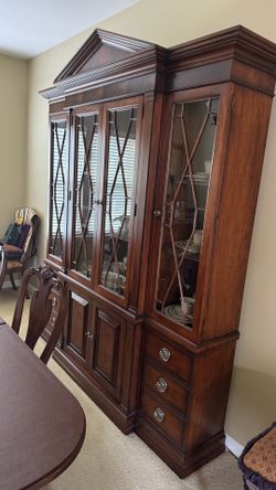 Ethan Allen Large Cherry Wood China Cabinet Hutch