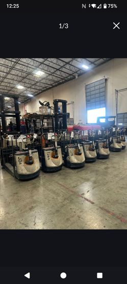 Crown electric pallet jacks