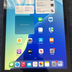 iPad 7th Gen - Excellent Condition 