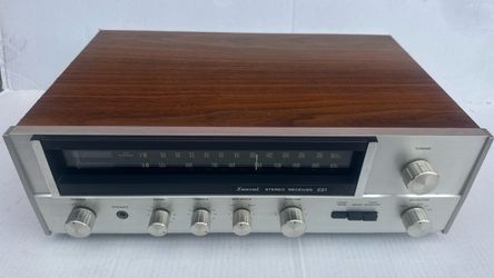 Vintage Sansui 221, AM/FM Stereo Receiver Works Perfectly and all lights work