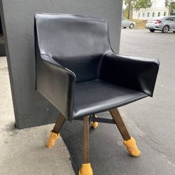 Mid Century Modern Design Chair Club Chair