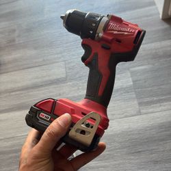 Milwaukee Drill With M18 Battery 