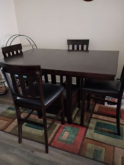 Dining room set