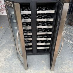 32 Bottle Dual Zone Wine Cooler