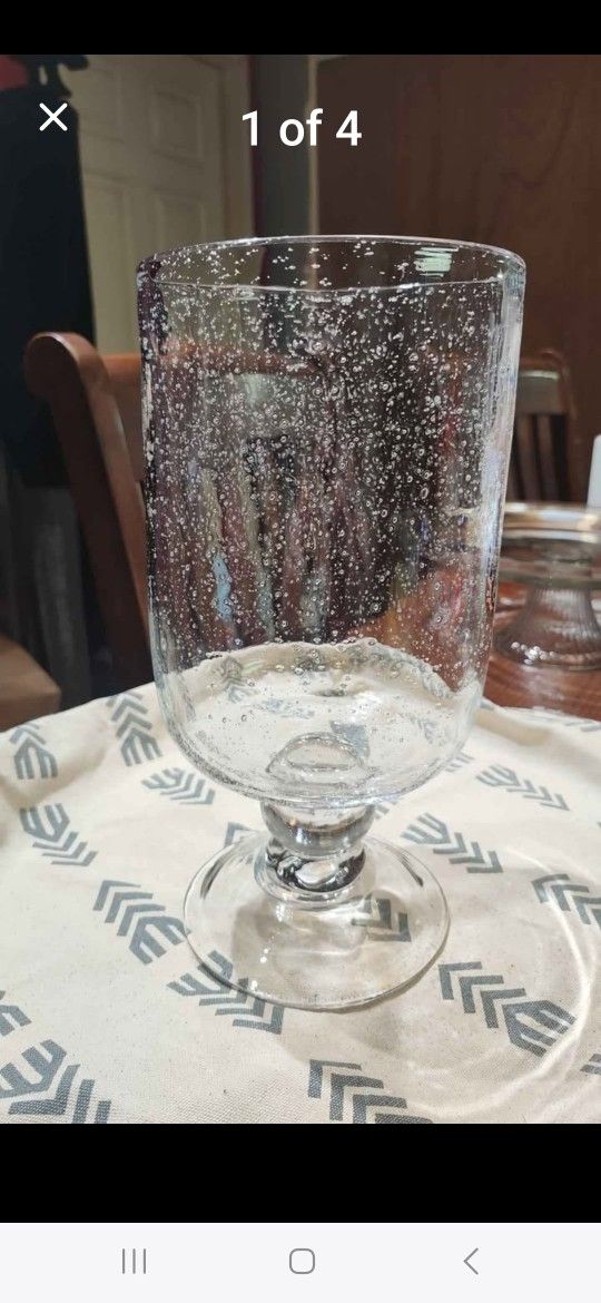 glass vase / florero de vidrio