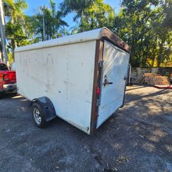 Trailer 6x12 "05" Obviously Used, But Pulls Great No Leaks One Owner Clean Documentation In Hand ✋️ READ DESCRIPTION FIRST, LEA PRIMERO. 