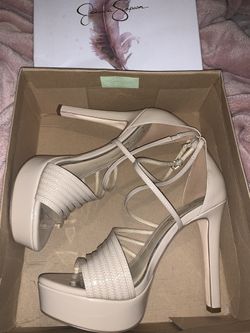 Nude Jessica Simpson heels size 9