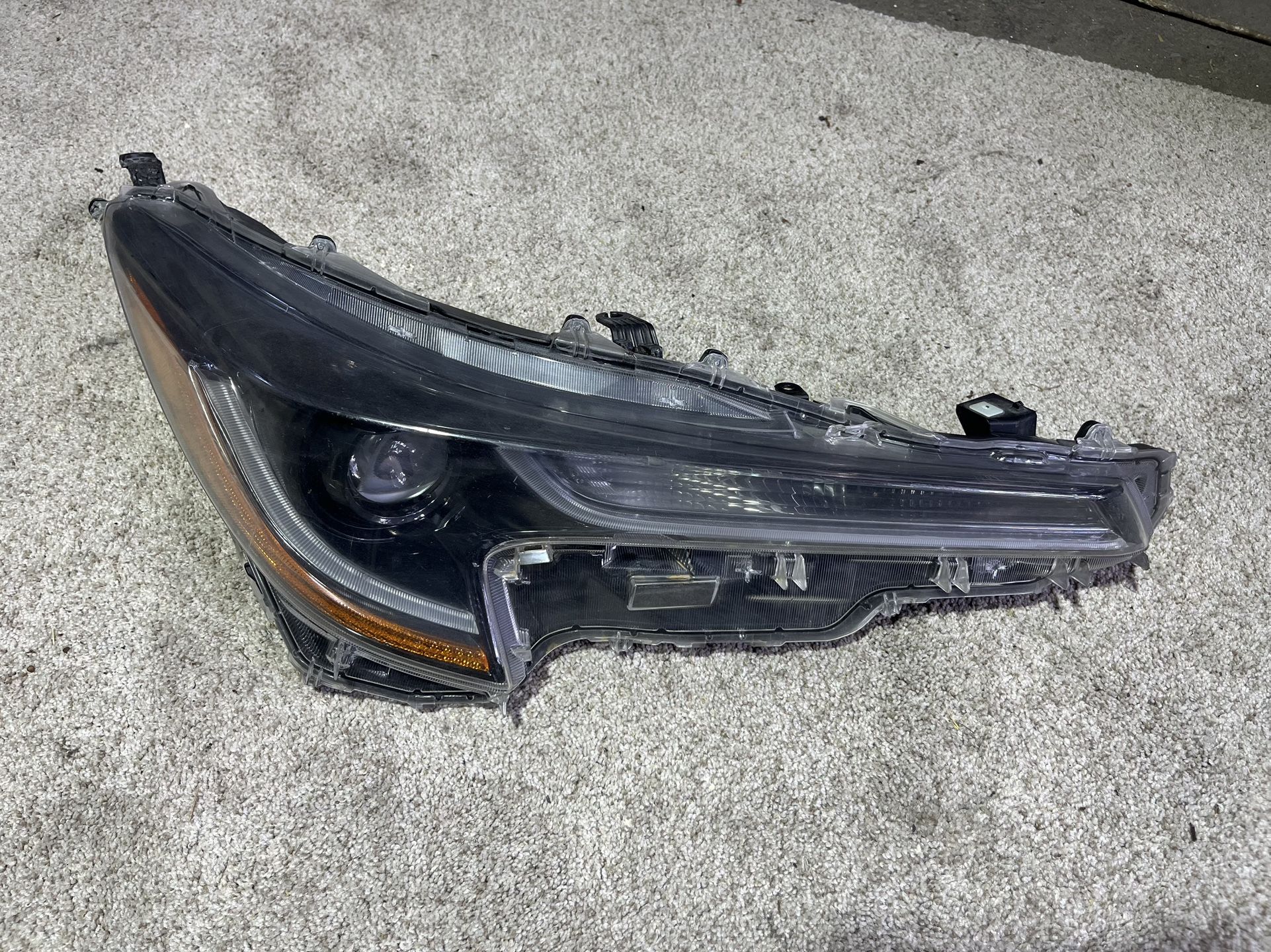 2020 2021 2022 2023 2024 Toyota Corolla Left Headlight