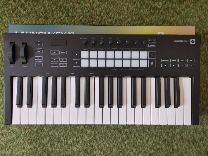 Novation Launchkey 37 Mk3 Midi Keyboard