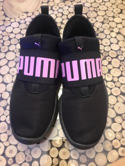 PUMA Sneakers Size 6