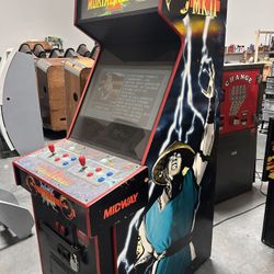 Mortal Kombat II Arcade Machine (1993 Midway)