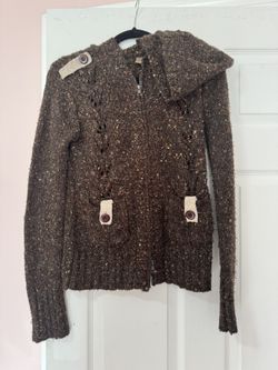 Size M Sweater Zippered Hoodie 