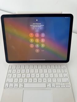 iPad Air 11inch 4 gen + Apple Magic Keyboard + apple pen (ALL INCLUDED)