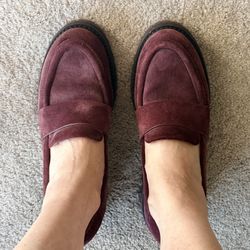 New suede loafers. 8.5 size. Wine Color
