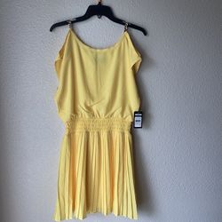 Brands new woman’s Guess brand yellow mini dress up for sale 