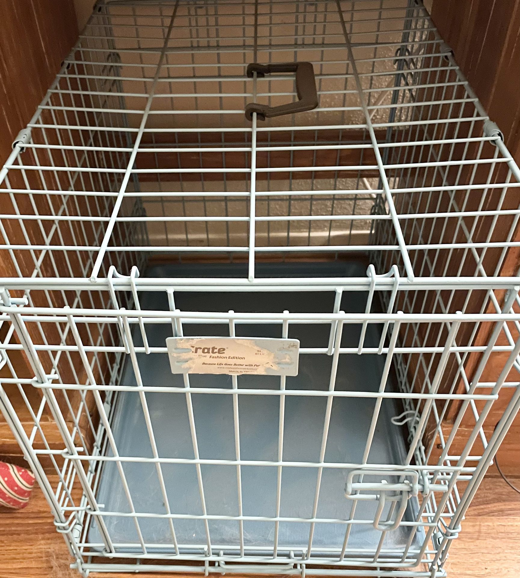 SMALL WIRE DOG CRATE