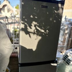 emerson mini fridge