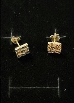 Gold Nuggets Earrings