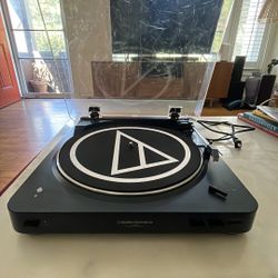 Audio-technica Turntable At-LP60-bt With Bluetooth