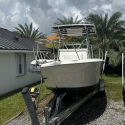 Boat Center Console With Suzuki 300hp, Sport Fisherman