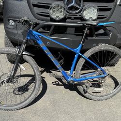 Trek Marlin 6 Mountain Bike Large Frame