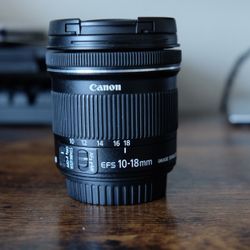 Canon Lens EF-S 10-18mm f/4.5-5.6 IS STM 