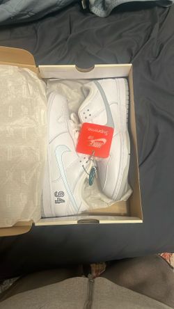 Nike Supreme Dunks