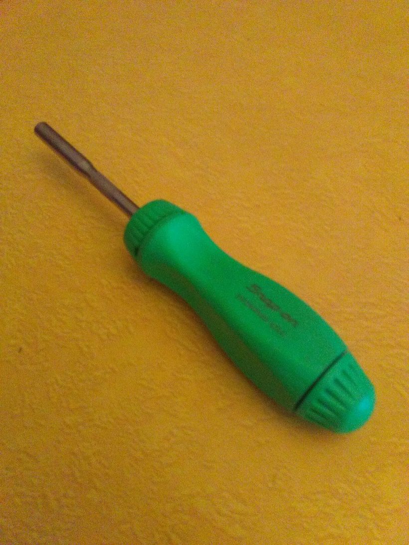 Snap-on Ratcheting Screwdriver