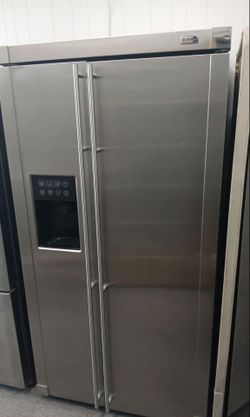 GE Monogram refrigerator (silver)