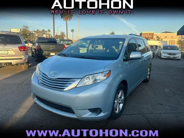 2016 Toyota Sienna
