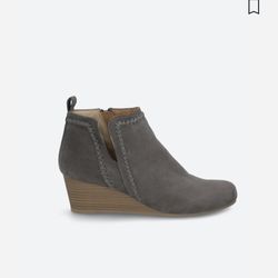 Dv8 shop wedge bootie