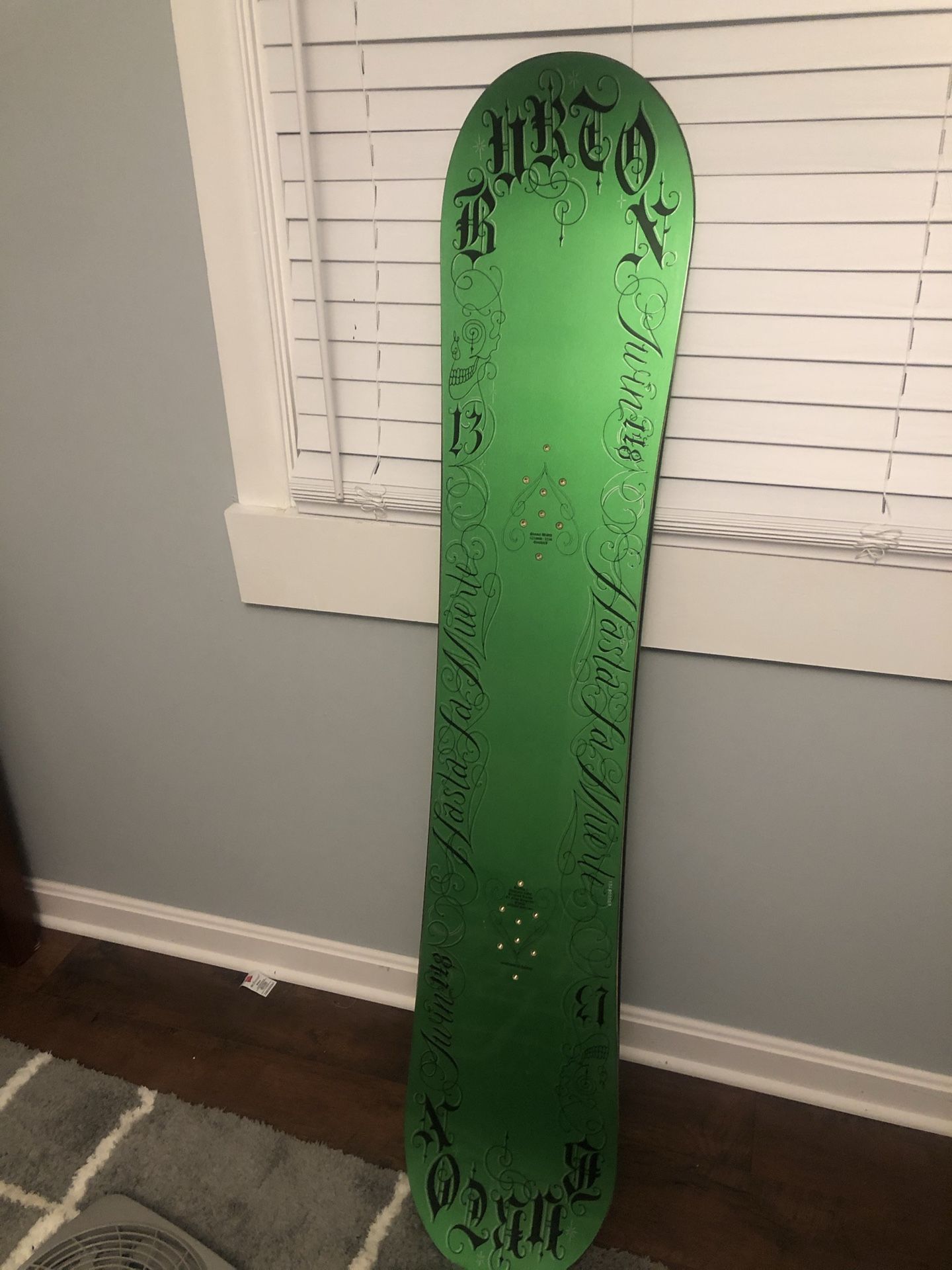 Burton Hasta La Muerte Snowboard - New With Bindings And Bag