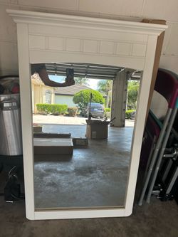 White wood mirror