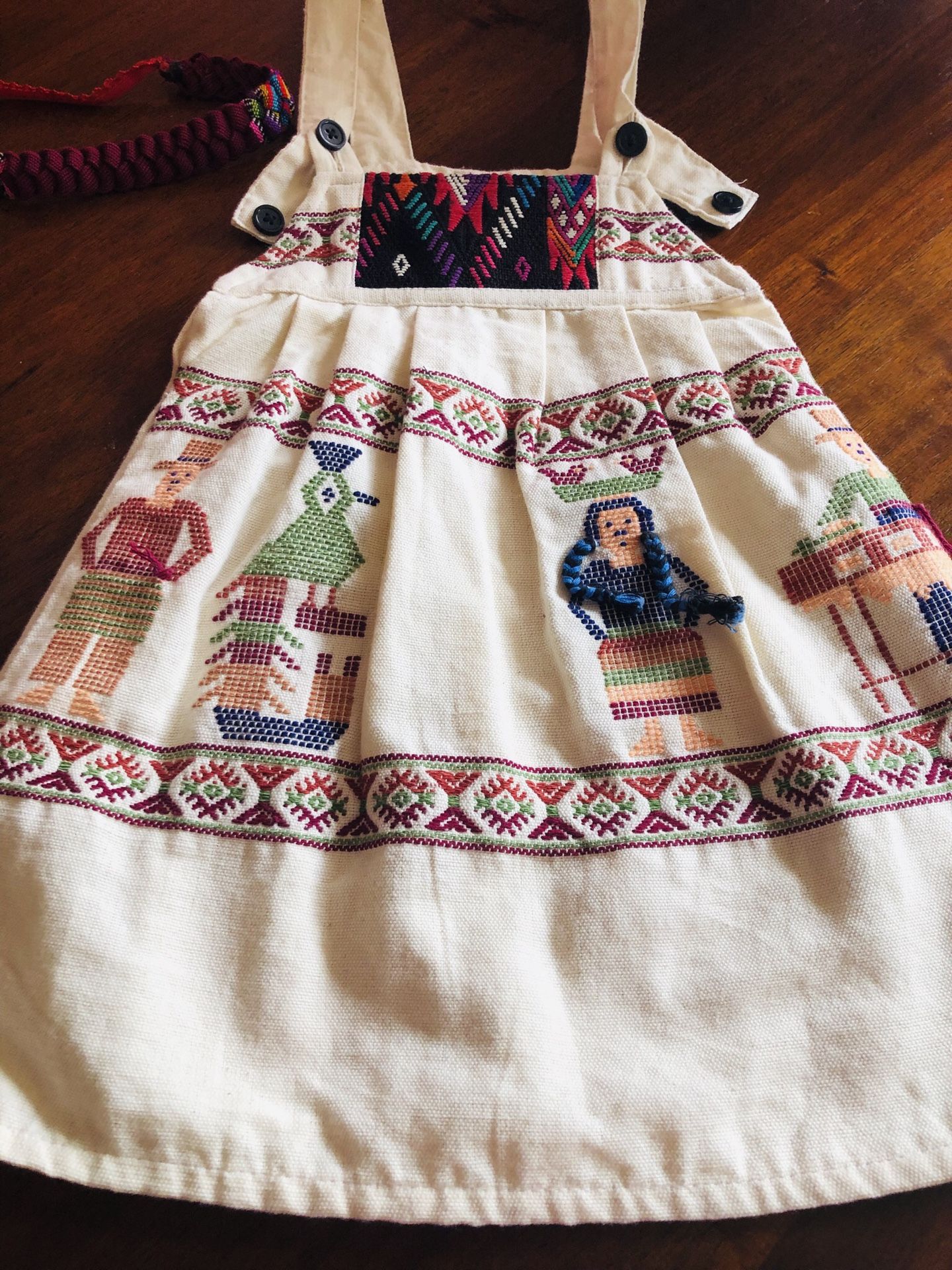 Vestidito típico exportado es nuevo size 3t para 4t