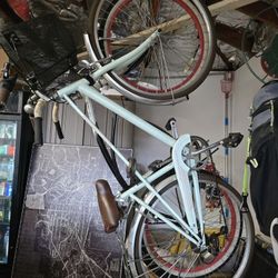 Schwinn Hybrid Bicycle