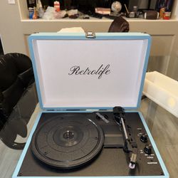NEW Retrolife Bluetooth Vinyl Record Player – Vintage Suitcase (Sky Blue)