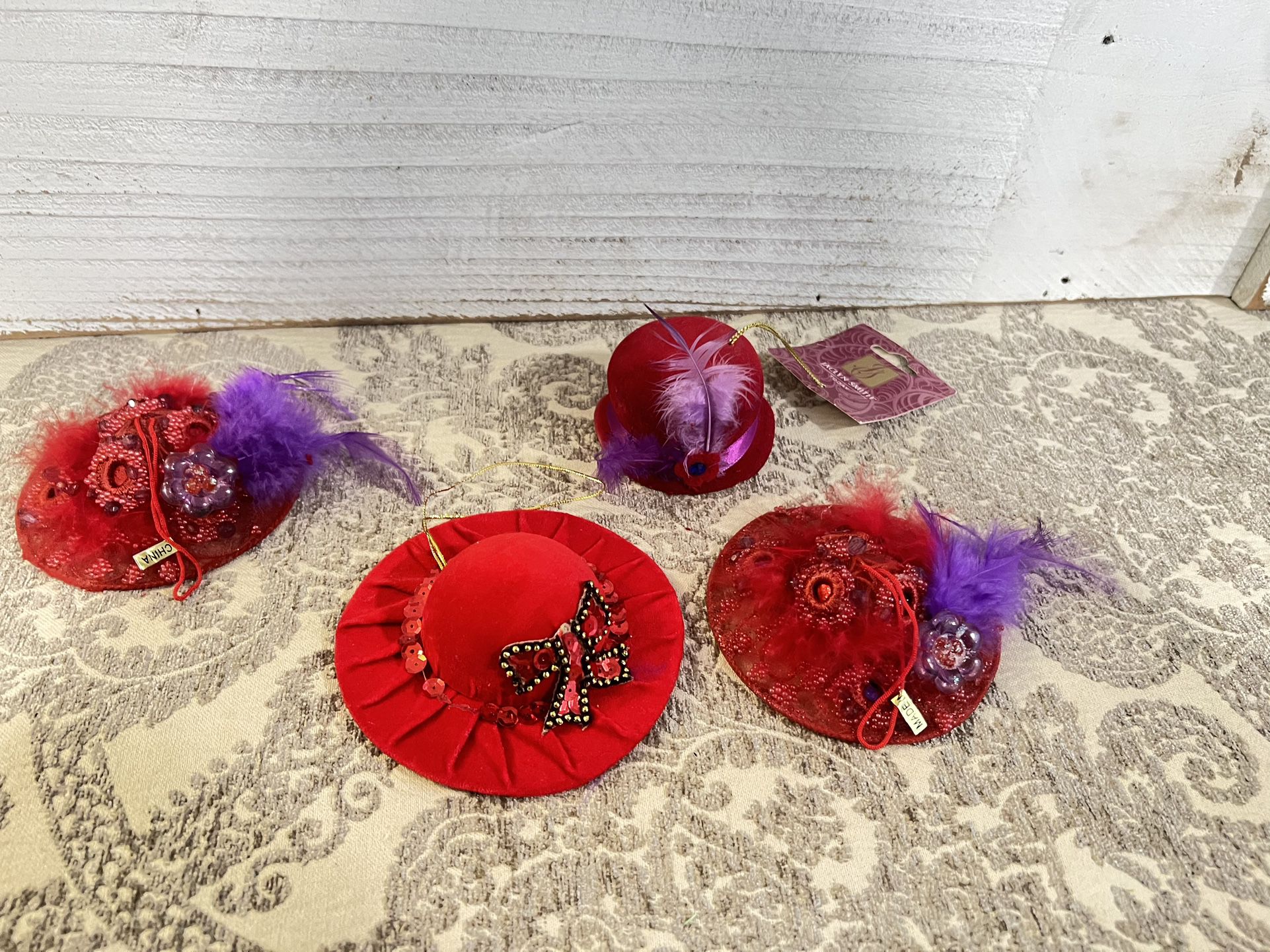 HAT SOCIETY - Glitter , Purple Feather & Band - ORNAMENT 4 pieces 